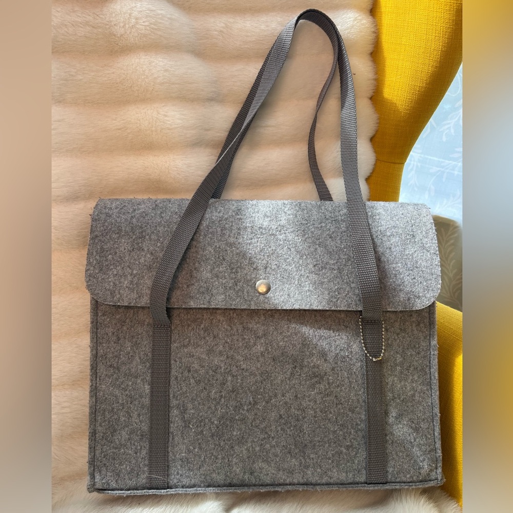 Chic Gray Felt Tote Bag